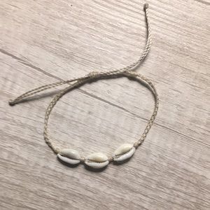 shell bracelet